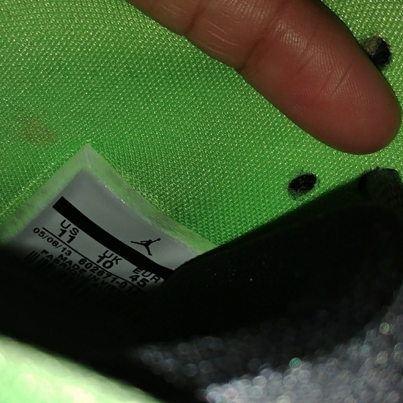 Jordan Shoes - Picture 3 of 3